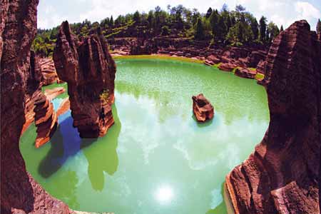 張家界、袁家界、天子山、紅石林、鳳凰古城四晚五日游